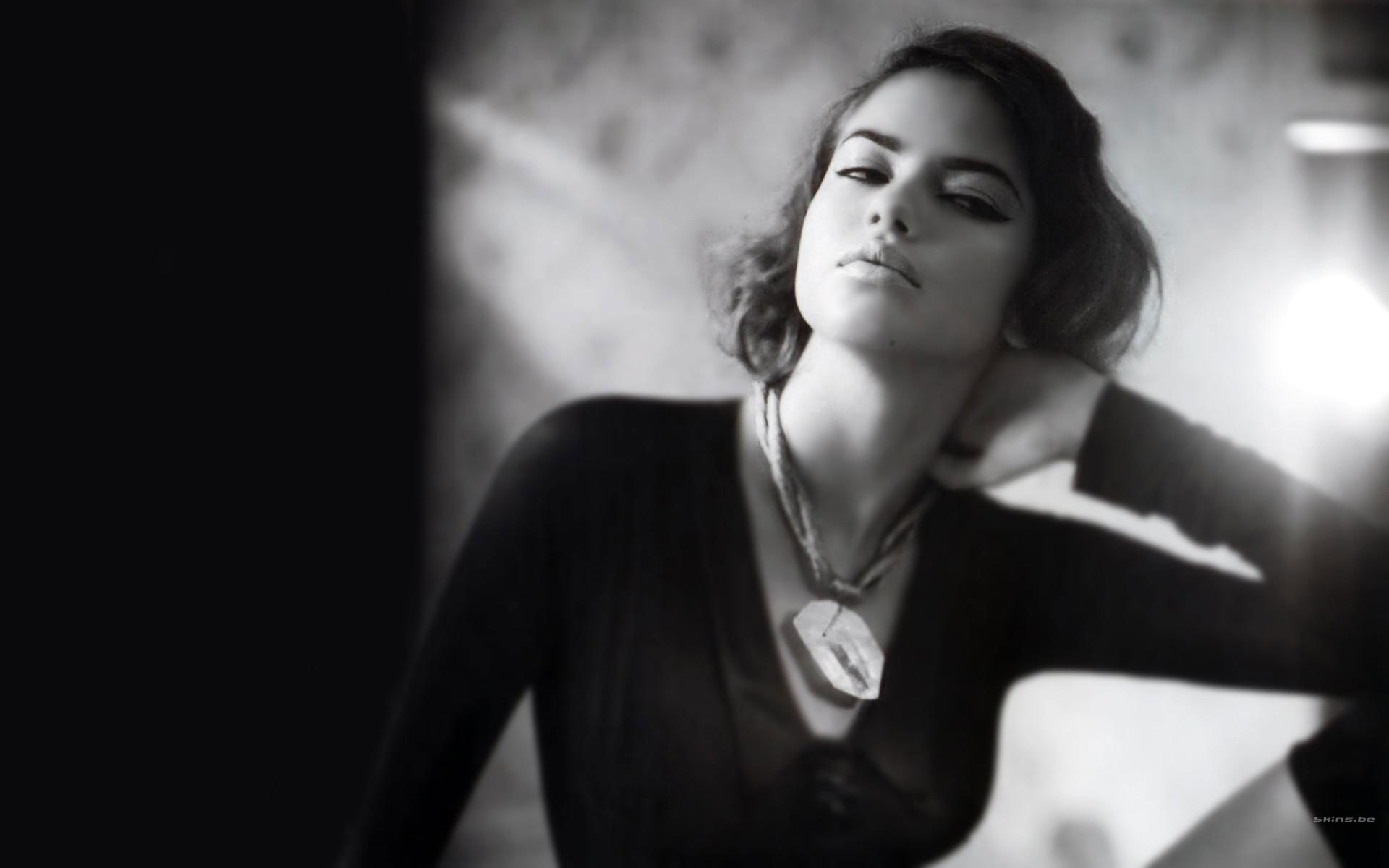 women-adriana_0029343dsimi.jpg